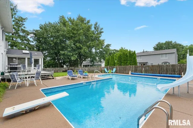 $394,900 | 3610 73rd Street, Moline, IL 61265