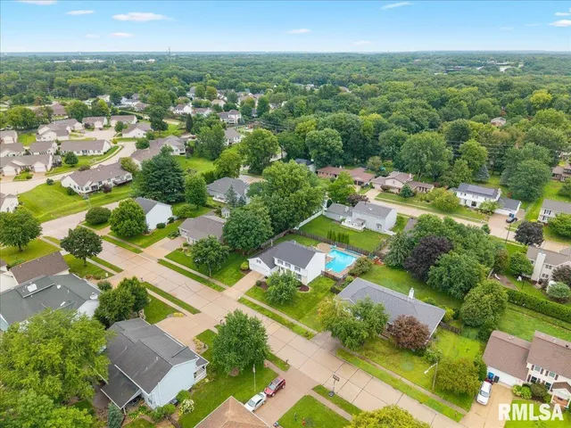 $394,900 | 3610 73rd Street, Moline, IL 61265