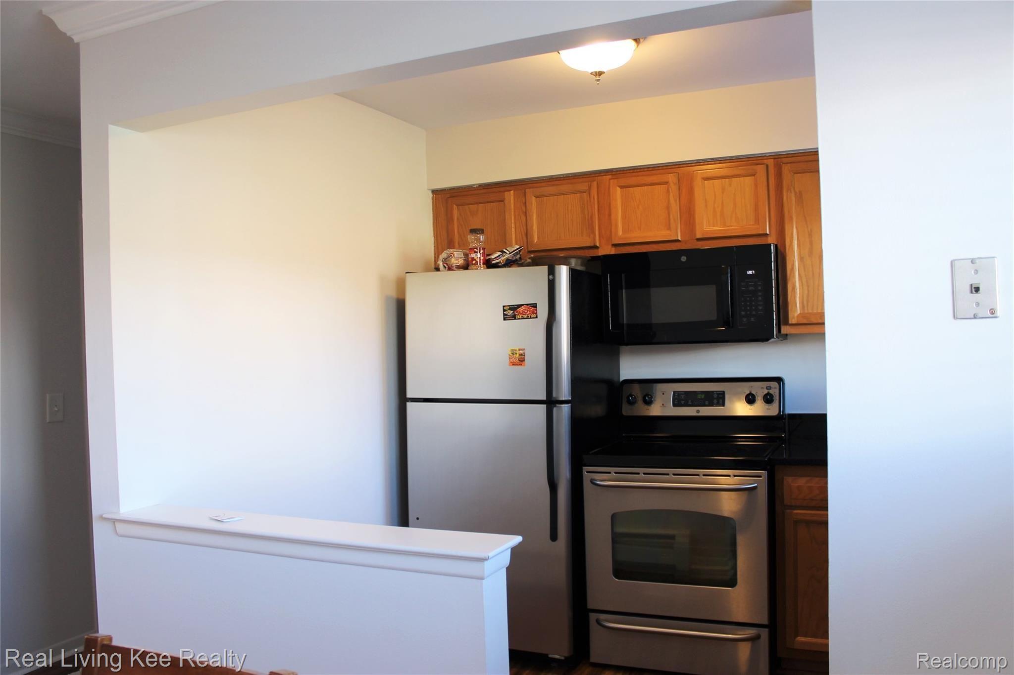 1105 Tienken Court, Unit 110 Rochester, MI 48306 - Photo 10 of 26 IMG_4657 (2).JPG