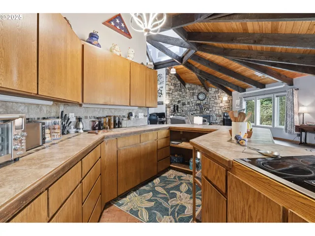 $600,000 | 1750 South Second Street, Lebanon, OR 97355