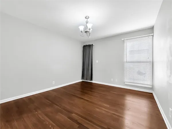 $185,000 | 4426 Jarboe Street, Unit 5, Kansas City, MO 64111