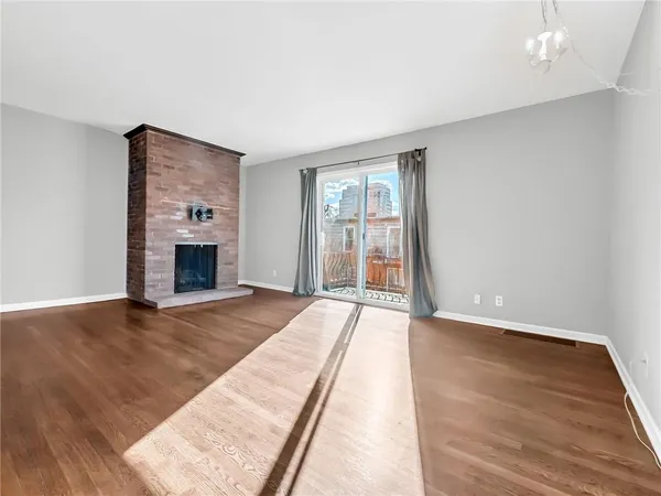 $185,000 | 4426 Jarboe Street, Unit 5, Kansas City, MO 64111