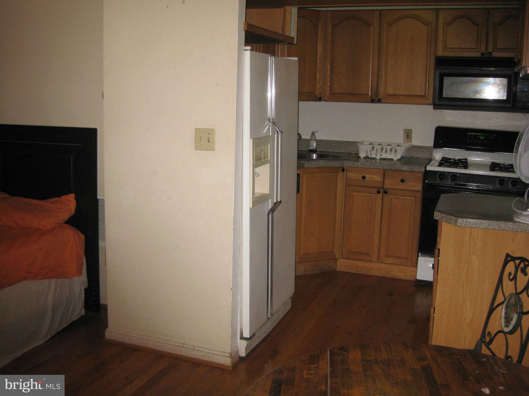 4607 Decatur Street Hyattsville, MD 20781 - Photo 9 of 27 Kitchen