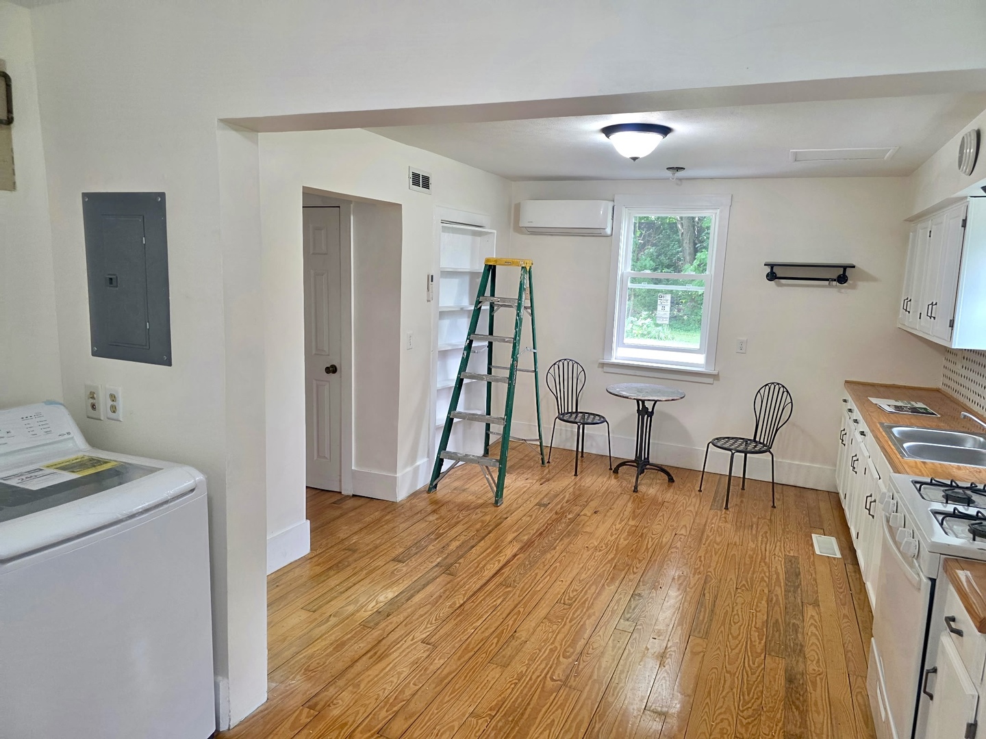 208 Shimp Street Milmine, IL 61855 - Photo 6 of 16 Gallery Image 6
