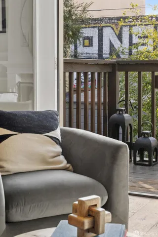 $899,000 | 160 Julian Avenue, Unit 3, San Francisco, CA 94103