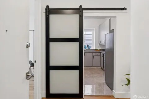 $899,000 | 160 Julian Avenue, Unit 3, San Francisco, CA 94103