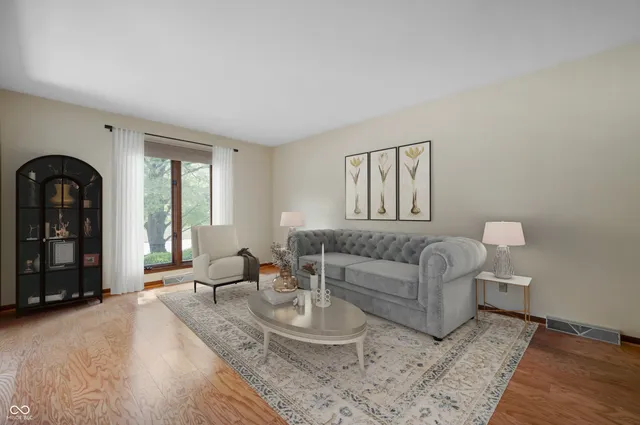 $449,000 | 910 Claridge Court, Indianapolis, IN 46260