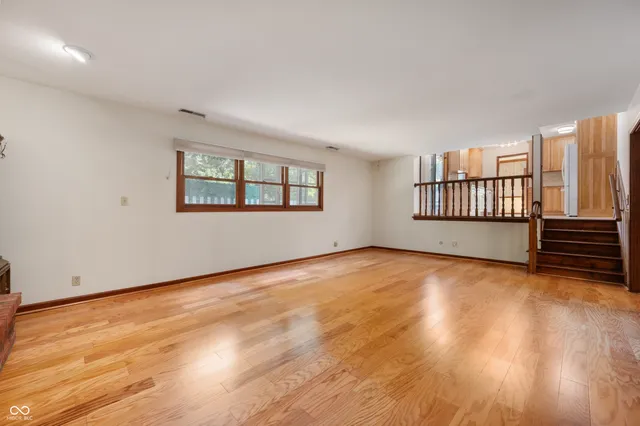 $449,000 | 910 Claridge Court, Indianapolis, IN 46260