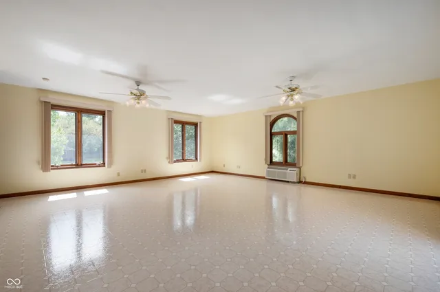 $449,000 | 910 Claridge Court, Indianapolis, IN 46260