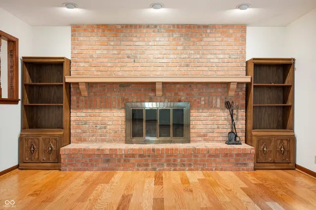 $449,000 | 910 Claridge Court, Indianapolis, IN 46260