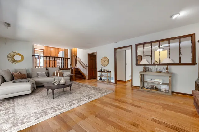 $449,000 | 910 Claridge Court, Indianapolis, IN 46260