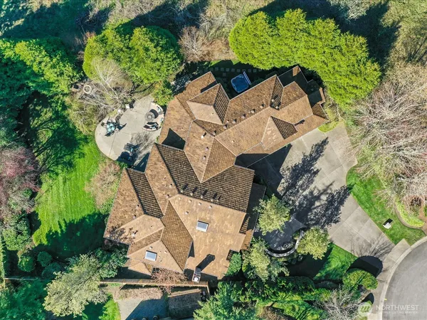 $2,825,000 | 2441 278th Court Southeast, Sammamish, WA 98075