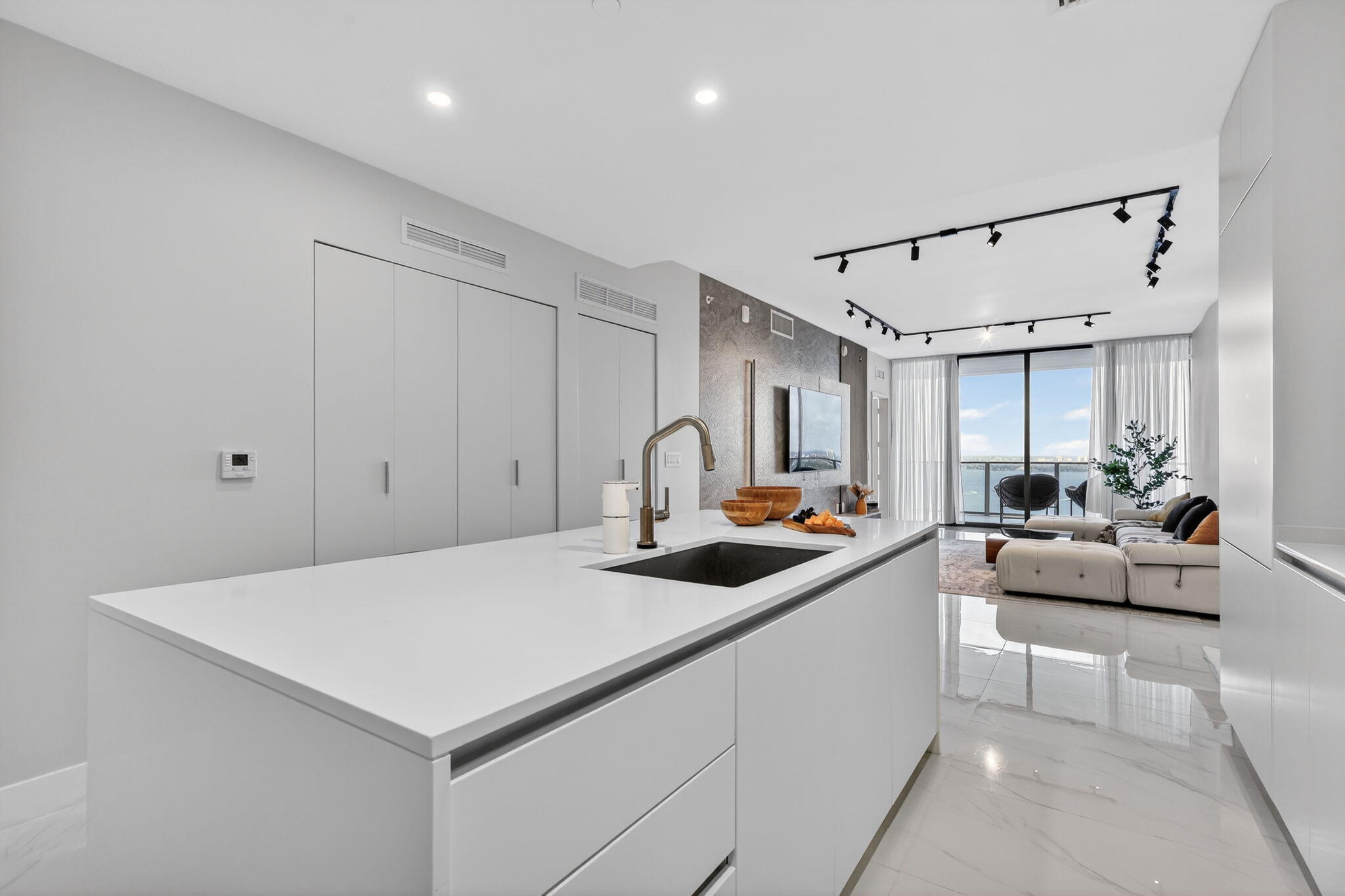 700 Northeast 24th Street, Unit 3206 Miami, FL 33137 - Photo 4 of 37 4-web-or-mls-8H3A2807