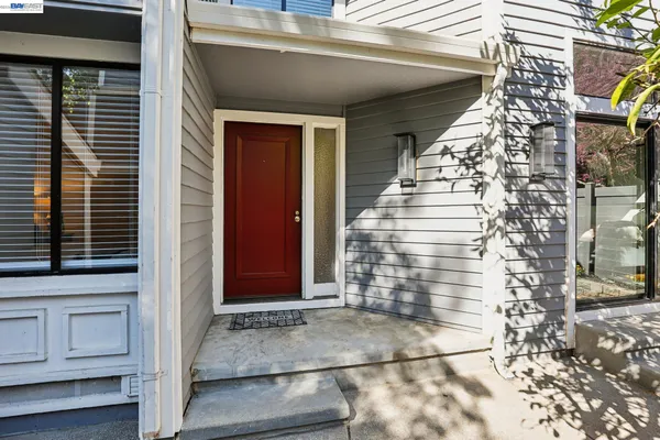 $939,000 | 5375 Black Avenue, Unit 1, Pleasanton, CA 94566