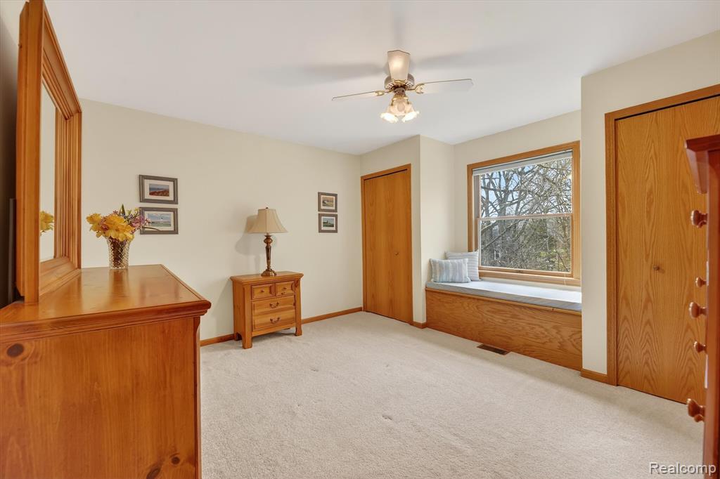 7798 Lee Road Brighton, MI 48116 - Photo 17 of 49