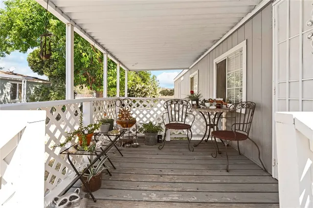 a view of outdoor space yard deck and patio