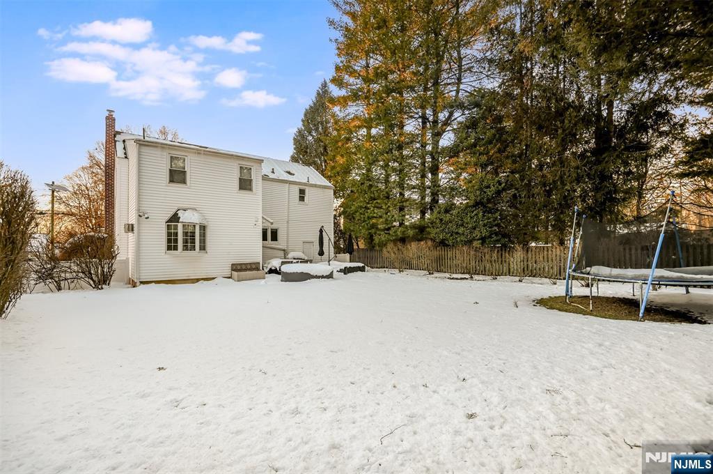 260 Kensington Road River Edge, NJ 07661 - Photo 20 of 22 a view of a ocean view