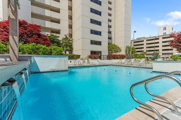 $325,000 | 200 Wagner Place, Unit 1103, Memphis, TN 38103