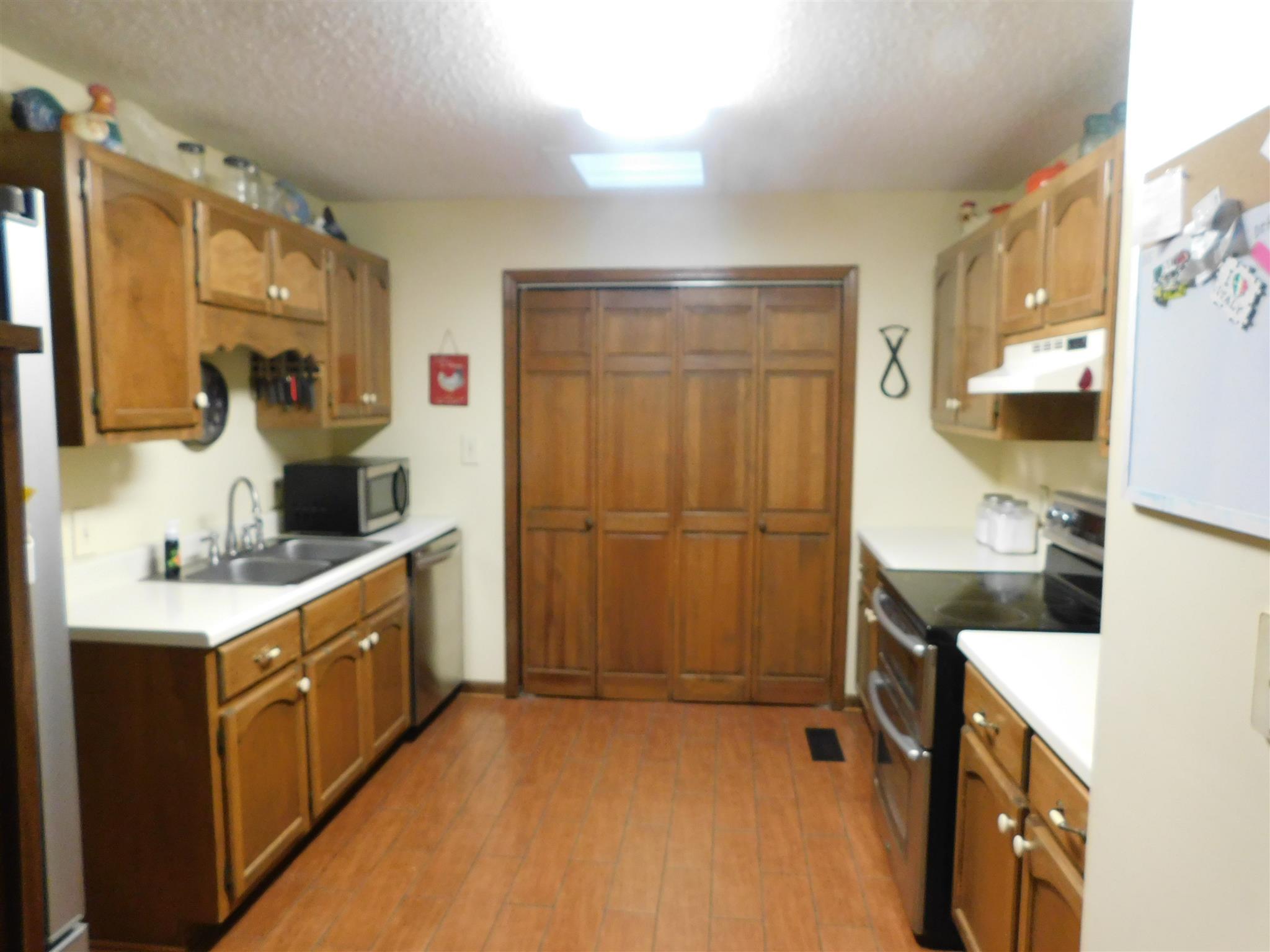 2495 Zion Road Columbia, TN 38401 - Photo 4 of 16 Kitchen with lots of cabinets.