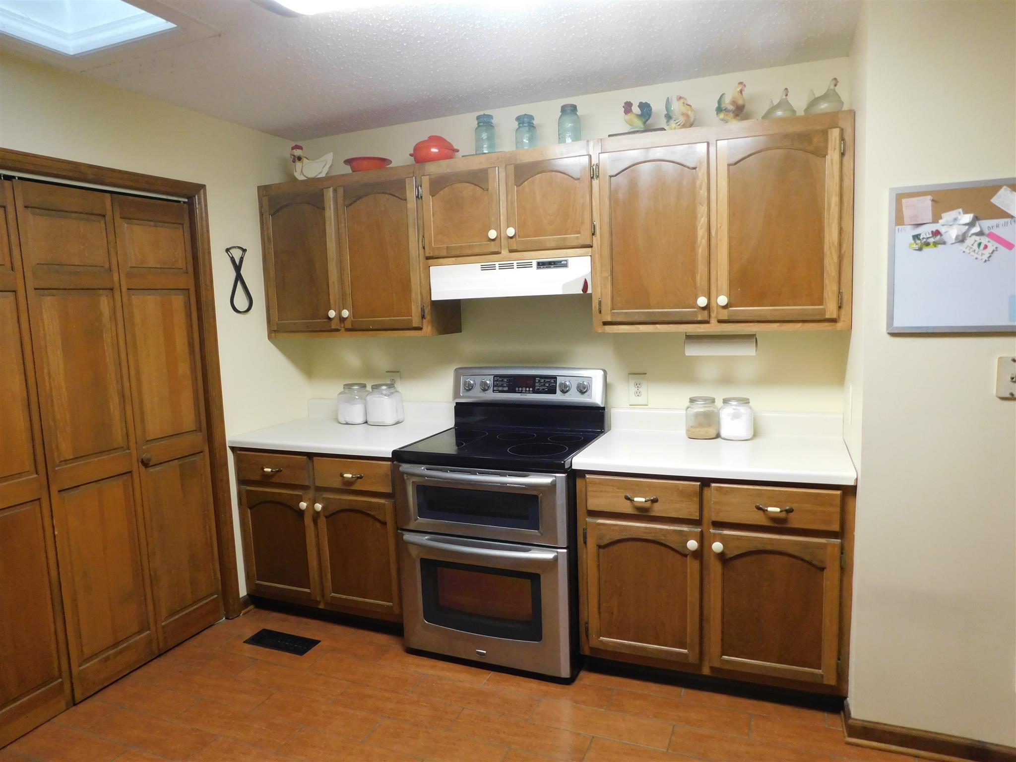 2495 Zion Road Columbia, TN 38401 - Photo 6 of 16 3rd View of Kitchen
