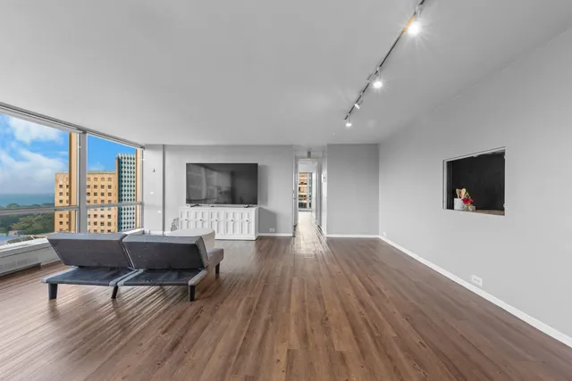 $375,990 | 330 West Diversey Parkway, Unit 1508, Chicago, IL 60657