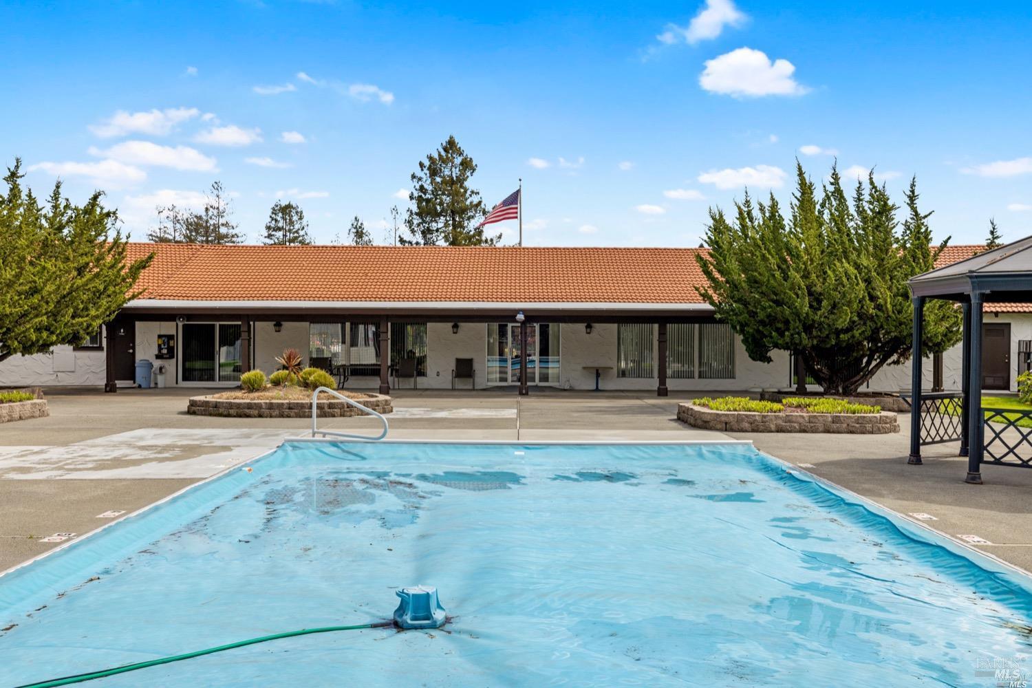 175 Westgate Circle Santa Rosa, CA 95401 - Photo 9 of 17 Large Capacity pool and Clubhouse
