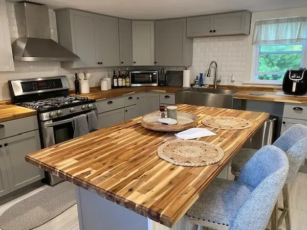 $479,900 | 200 Great Neck Road, Wareham, MA 02571