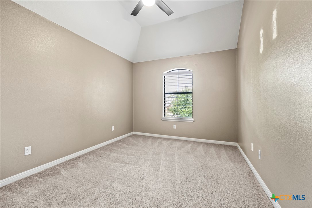 3306 Castleton Drive Killeen, TX 76542 - Photo 24 of 39 an empty room with windows and closet