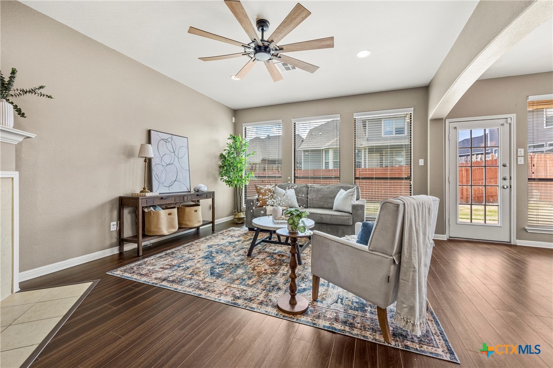 3306 Castleton Drive Killeen, TX 76542 - Photo 9 of 39 a living room with furniture and wooden floor