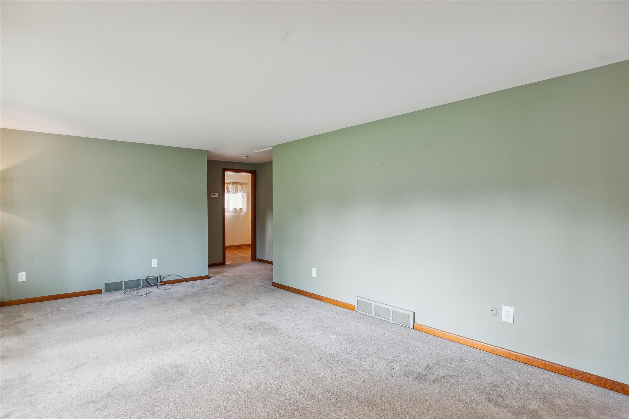 3755 Balmony Road Commerce Township, MI 48382 - Photo 8 of 41 50118611-7.JPG