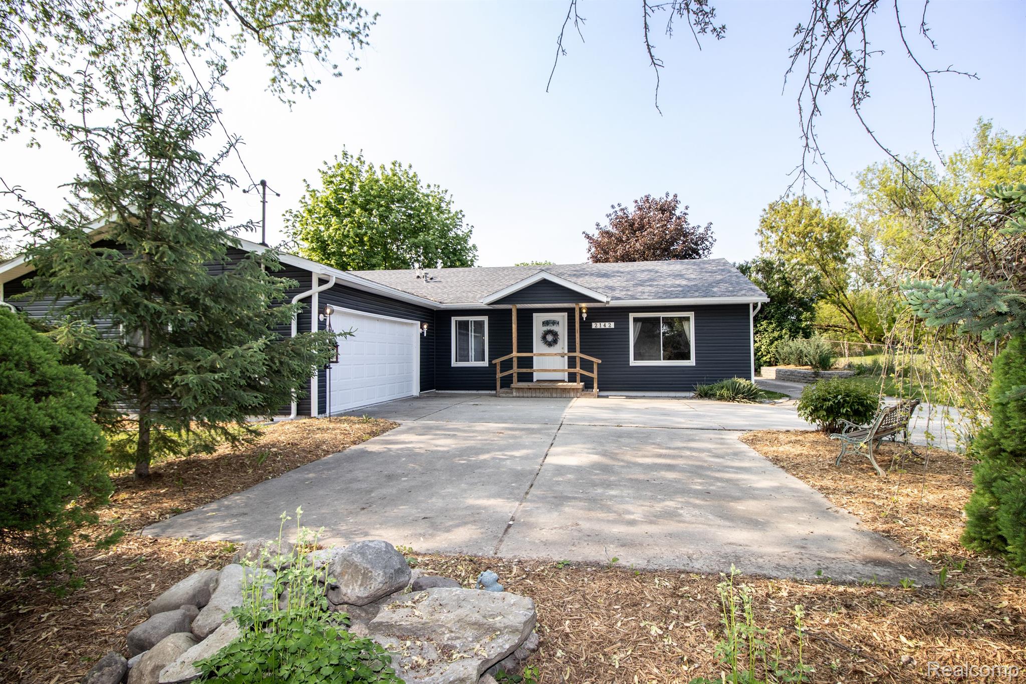 2142 West Ray Road Fenton, MI 48430 - Photo 45 of 52 Gallery Image 45