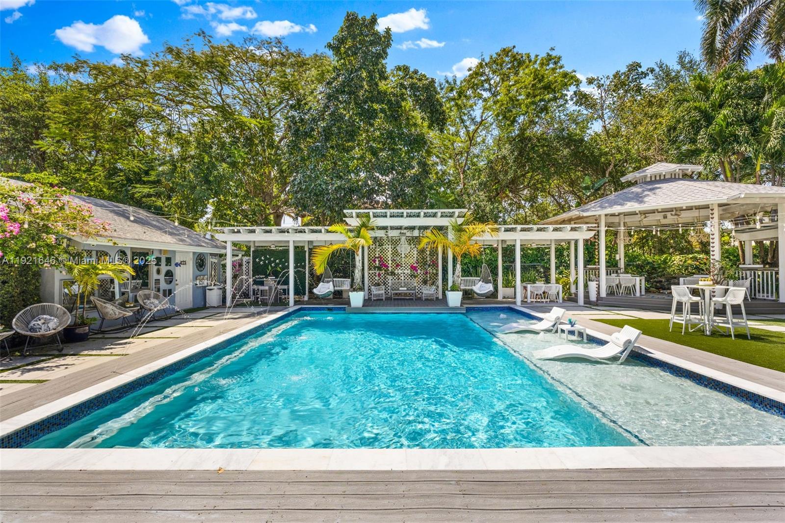 7720 Southwest 79th Court Miami, FL 33143 - Photo 11 of 58