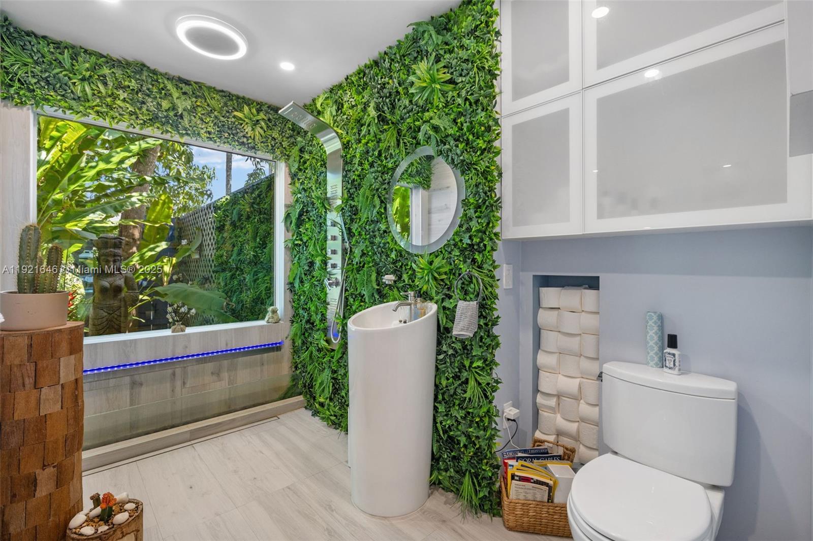 7720 Southwest 79th Court Miami, FL 33143 - Photo 37 of 58 a bathroom with a toilet sink and tub