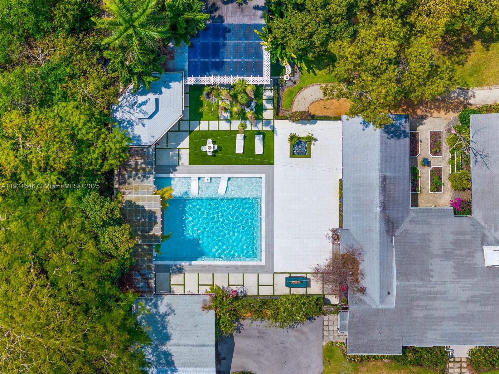 7720 Southwest 79th Court Miami, FL 33143 - Photo 6 of 58