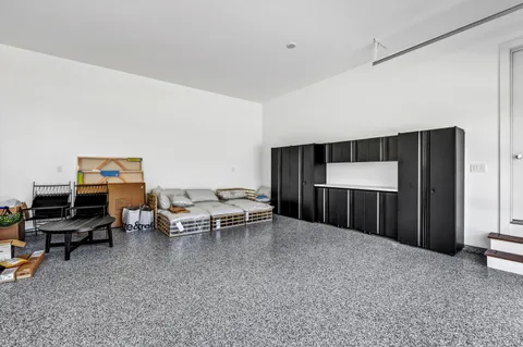 Undisclosed Address, Wainscott, NY 11975