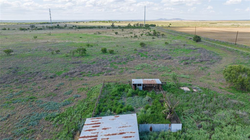 300 County Road 232 Rotan, TX 79546 - Photo 2 of 19