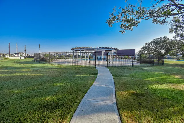 $2,100 | 23407 Honey Spade Road, Hockley, TX 77447