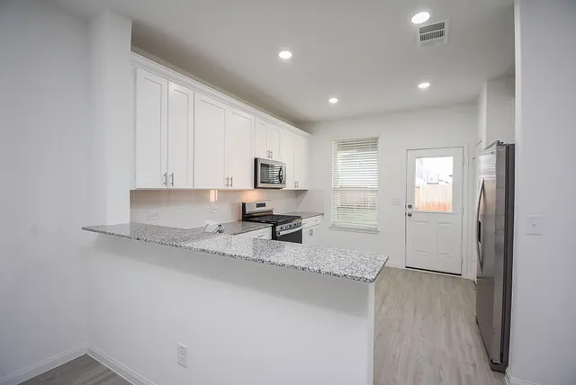 $2,100 | 23407 Honey Spade Road, Hockley, TX 77447