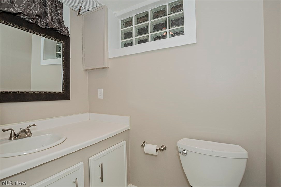 1372 Willshire Road Cleveland, OH 44124 - Photo 20 of 25 Gallery Image 20
