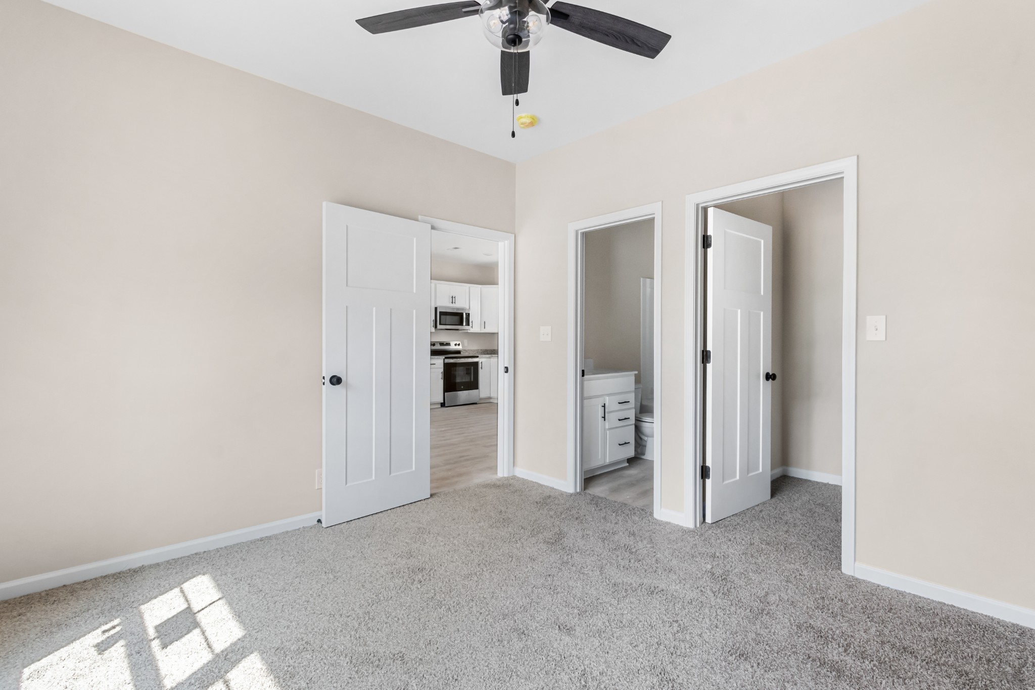 11 Donelson Drive Clarksville, TN 37042 - Photo 11 of 15 an empty room with closet and a ceiling fan