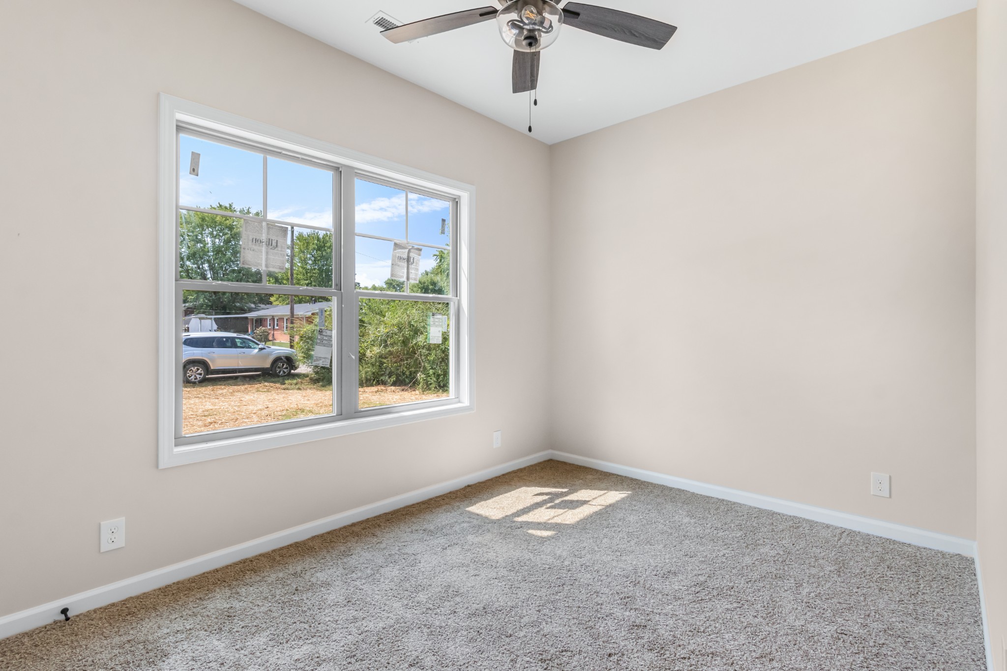 11 Donelson Drive Clarksville, TN 37042 - Photo 13 of 15 an empty room with a window