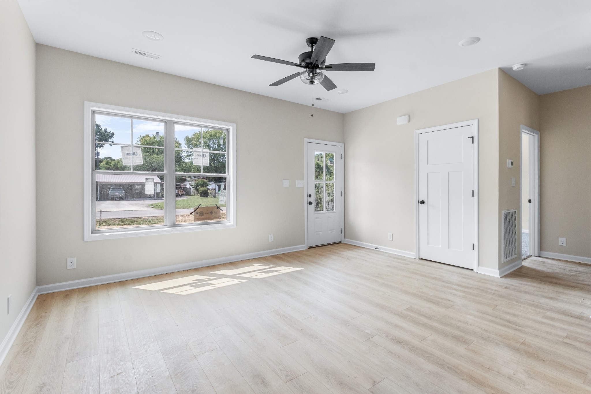 11 Donelson Drive Clarksville, TN 37042 - Photo 7 of 15 a view of an empty room with a window