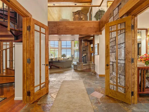 a view of a entryway door of the building