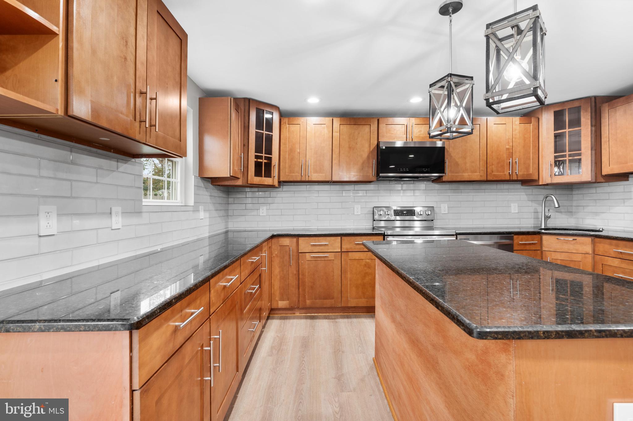19 Prunewood Road Levittown, PA 19056 - Photo 11 of 48 Gallery Image 11