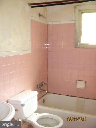 3508 Oak Court Gwynn Oak, MD 21207 - Photo 3 of 7 Bath