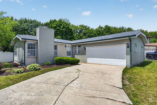 $239,000 | 72 White Oaks Road, Matteson, IL 60443