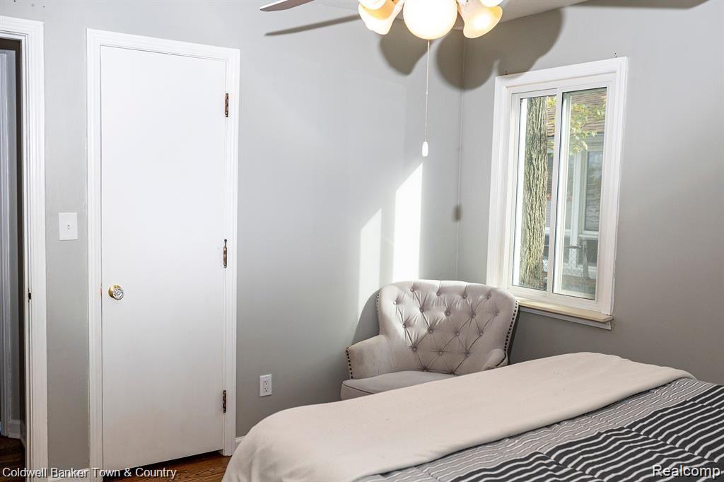 21260 Ridgedale Street Oak Park, MI 48237 - Photo 15 of 23