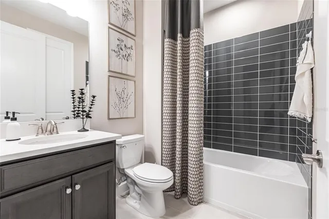 $5,500 | 16115 Culpepper Drive, Bradenton, FL 34211