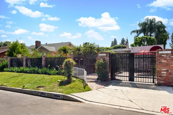 $4,595 | 14842 Morrison Street, Sherman Oaks, CA 91403