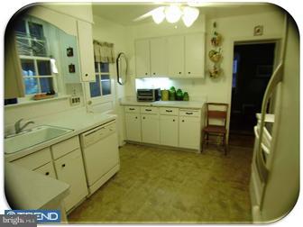 301 Spring Valley Road Springfield, PA 19064 - Photo 5 of 12 Kitchen